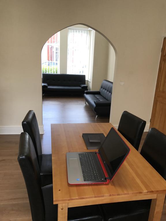 Gorton Holiday Home Блекпул Екстериор снимка
