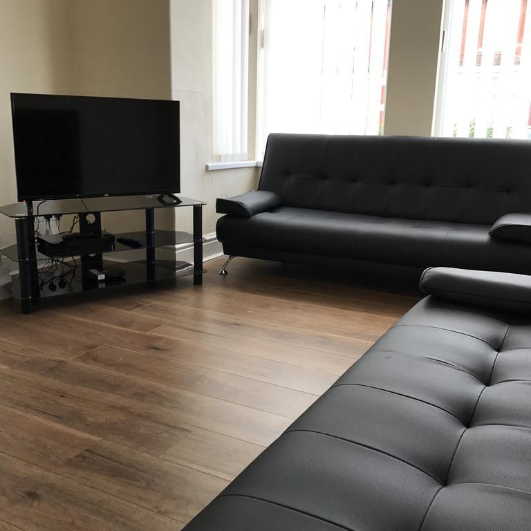 Gorton Holiday Home Блекпул Стая снимка