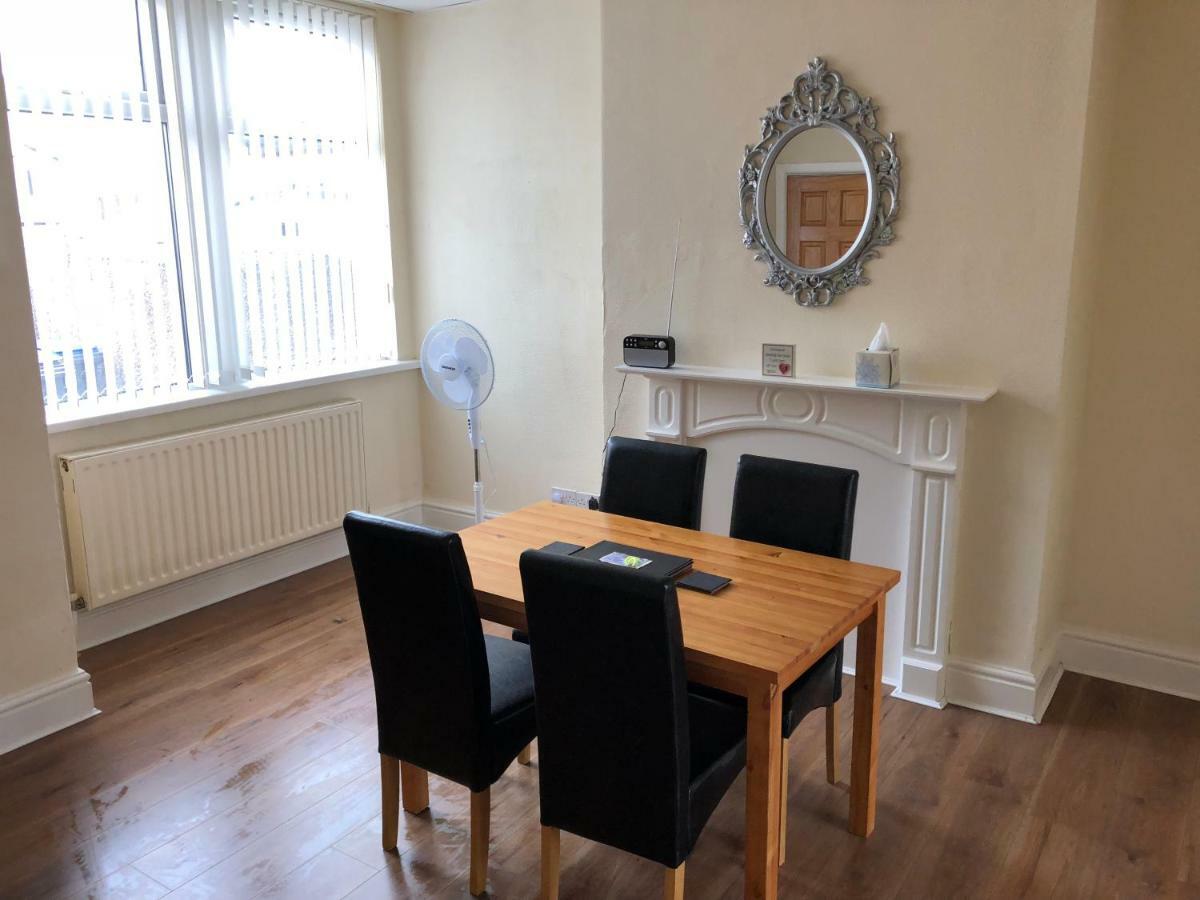 Gorton Holiday Home Блекпул Екстериор снимка